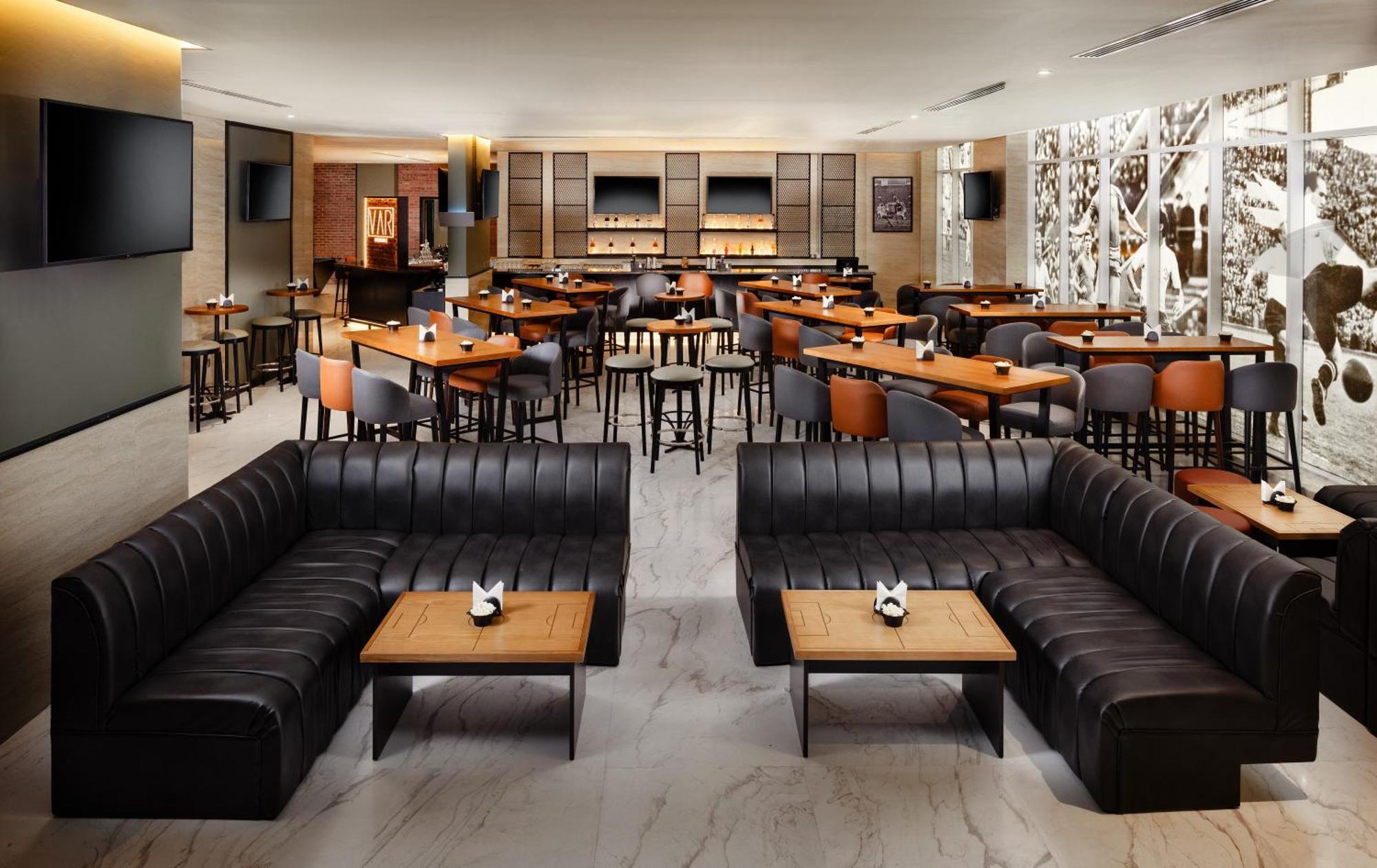 Millennium Place 도하 외부 사진 The lounge at the airport